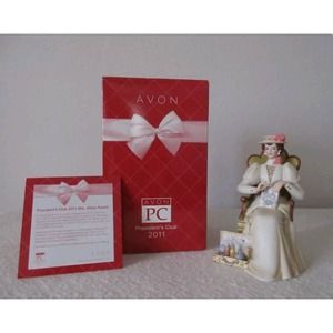 AVON MRS ALBEE FIGURINE Presidents Award 2011